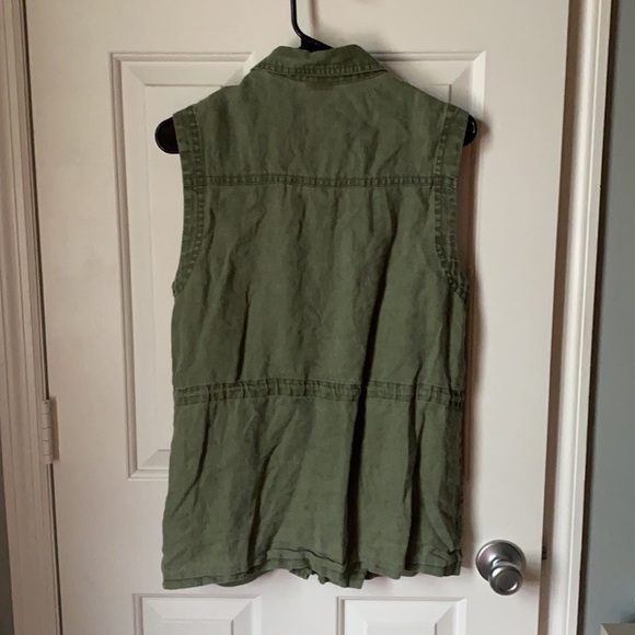 Green Utility Vest - Picture 4 of 4